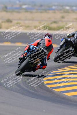 media/Oct-08-2022-SoCal Trackdays (Sat) [[1fc3beec89]]/Turn 11 Backside (1145am)/